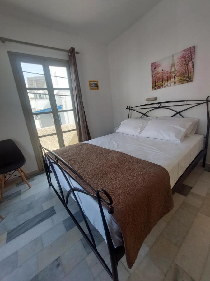 Tsakas * Naxos City